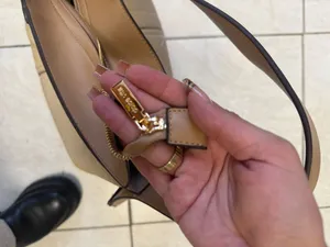 Dolce Vita tan and cream leather hobo bag with gold details thumbnail 8