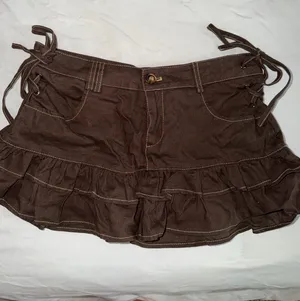 Edikted brown linen mini ruffle skirt thumbnail 2