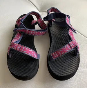 Teva midform universal strappy sandals triton raspberry sorbet womens Size 10 thumbnail 1