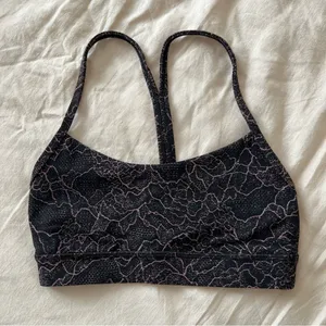 Women’s Lululemon Flow Y Sports Bra Nulu Lacescape Spanish Rose Black 2 Floral thumbnail 2