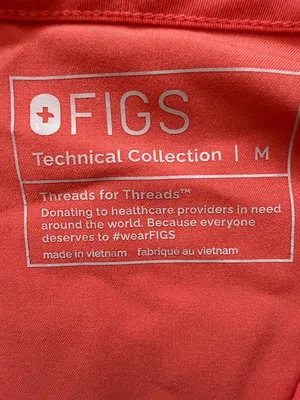 Figs technical collection coral vneck scrub top Sz M thumbnail 2