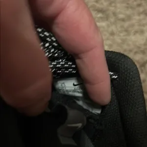Nike Black and White Sneakers with Sleek Design thumbnail 4