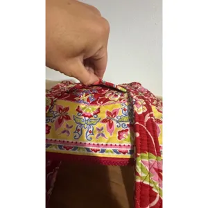 Vera Bradley Like Small Quilted Tote Bag Red Floral Paisley‎ Mesa Red Zipper Handbag thumbnail 4
