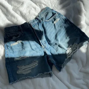 Arizona Jean Co High Rise Denim Shorts Sz 15 Juniors Raw Hem thumbnail 2