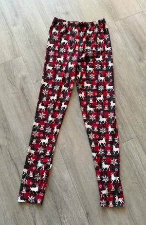 Women's Christmas Reindeer Leggings - One Size (Unbranded) Get ready for the festive season with these vibrant, festive leggings featured! They feature a classic red plaid pattern adorned with white reindeer, snowflakes, and holiday bells. Condition: Like new, excellent condition, and barely worn. Size: One Size Brand: Unbranded / Unknown. Material: Comfortable and stretchy 92% Polyester, 8% Spandex blend. Perfect for holiday parties, lounging, or cozy winter days. Grab them before they're gone! thumbnail 1