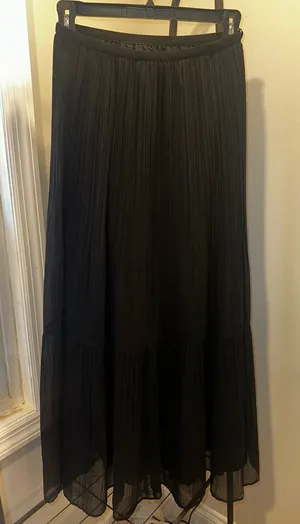 Uniqlo Pleated Maxi Skirt – Women’s XS | Black thumbnail 1