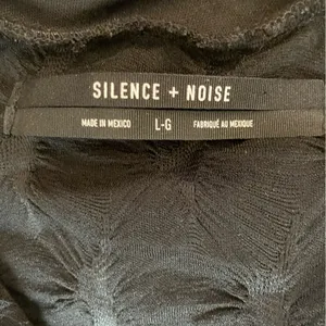 Silence + Noise‎ Asymmetrical Ruched Skirt Black Size L Urban Outfitters Texture thumbnail 6