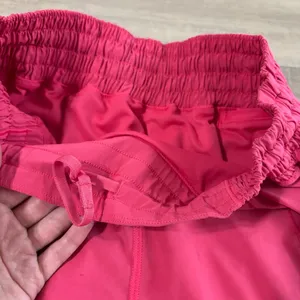 Lululemon Hotty Hot High-Rise Lined Short 2.5" Lip Gloss Pink Women Size 6 thumbnail 2