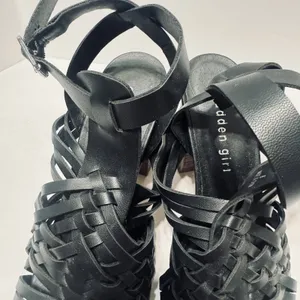 Steve Madden Madden Girl Black Strappy Sandals sz 8 faux leather block heels Ransley thumbnail 3