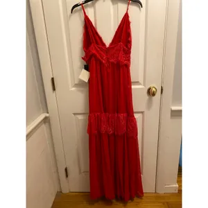 Lulus Red Lace Tiered Maxi Dress Small NWT Sleeveless V-Neck Formal Gown thumbnail 4