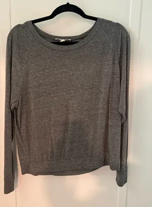 Forever 21 Gray Crew Neck Long-Sleeve Sweatshirt thumbnail 1