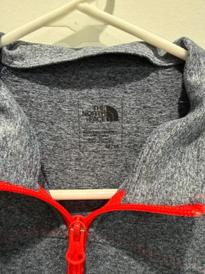 Women’s North Face Zip up sweater thumbnail 3