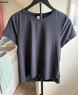 Athleta Black Air Out Cinch Tee thumbnail 1