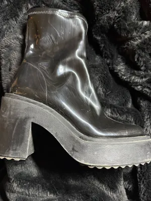 H&M Platform Boots Black thumbnail 4