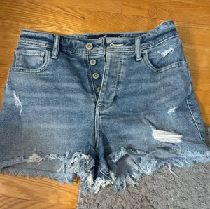 Hollister Jean Shorts thumbnail 1
