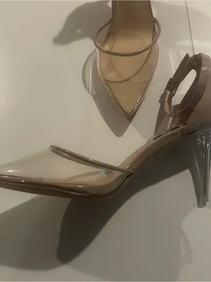NWOT Steve Madden Alessia Sz 6.5 Nude Patent Pointed-Toe Ankle-Strap Heels thumbnail 4