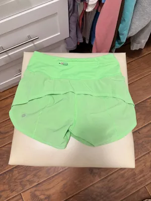 Lululemon Shorts 2.5" Speed Up thumbnail 2