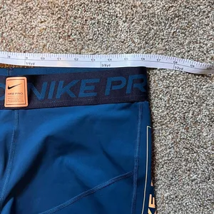 Nike Pro Dri-Fit Mid Rise 3" Teal Tight Shorts. Women's Size XL thumbnail 6