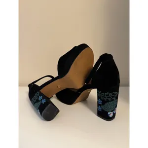 Nanette Lepore Viola Platform Block Heel Pumps Floral Embroidered Black Size 6.5 thumbnail 7