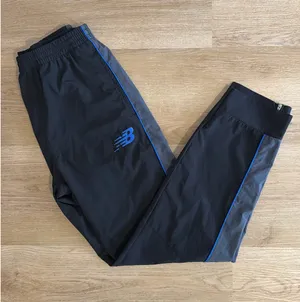 New Balance Track Pants Black Women’s M thumbnail 1