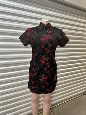 Authentic Chinese Qipao/Cheongsam Dress 🇨🇳 Black & Red Floral | Purchased in China thumbnail 2
