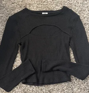 Garage Sweater Black thumbnail 1