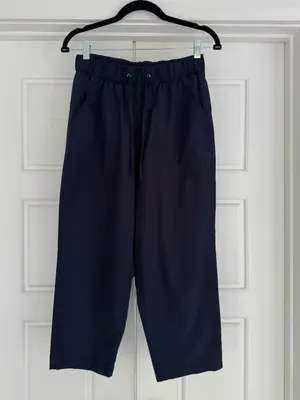 Old Navy High-Waisted StretchTech Utility
Crop Pants, Navy - Medium thumbnail 3