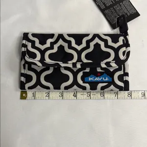 Kavu Black and White Patterned Wallet thumbnail 5