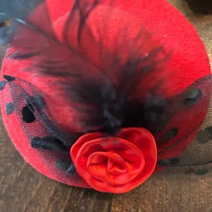 ⭐️ Vintage Mini Top Hats Hair‎ Clip Red Green Feather Flower Costume Bundle Set thumbnail 3