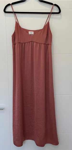 Wilfred Aritzia Satin Babydoll Midi Dress XS - Dark Pink thumbnail 1