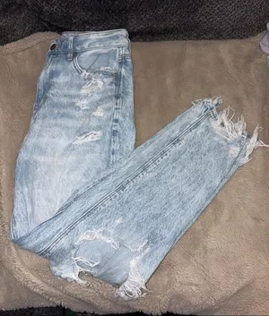 American Eagle Ripped Mom Jeans, Size 4 thumbnail 1