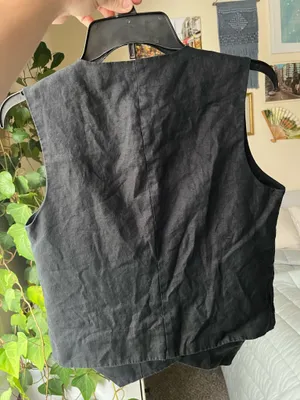 Quince Black Linen Vest thumbnail 4