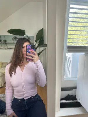 Light Pink Cropped Cardigan thumbnail 2