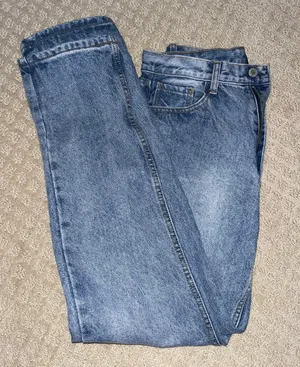 Brandy Melville Molly Jeans thumbnail 3