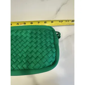 Sol and Selene Inspiration Kelly Green Woven Neoprene Crossbody Shoulder Bag NEW thumbnail 7