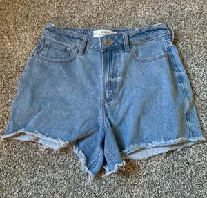 Hollister Jean Shorts thumbnail 1