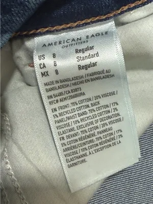 American Eagle Mom Jean Strigid Raw Hem Medium Blue Denim High-Rise Size 8 thumbnail 2