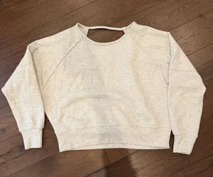 Francesca's Collections Cream Cutout-Back Pullover Sweatshirt Size XS - C72-008 thumbnail 1