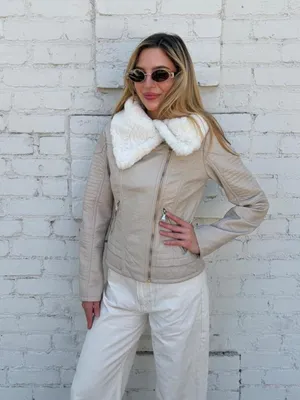 Guess beige cream faux fur Sherpa jacket with white fur trim and zippers sz xs #oldmoney #bougie thumbnail 3