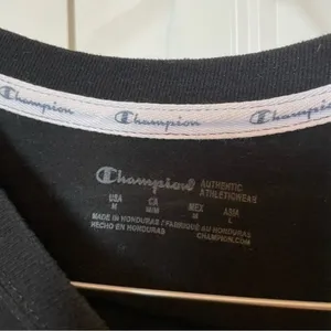 Black Champion Long sleeve size medium thumbnail 5