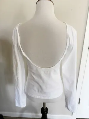 Aritzia TNA Chill Times Longsleeve Top size Large - White thumbnail 7