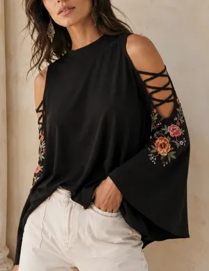 Umgee sz XL USA Black Embroidered Floral Cold Shoulder Butterfly Sleeve Blouse thumbnail 1
