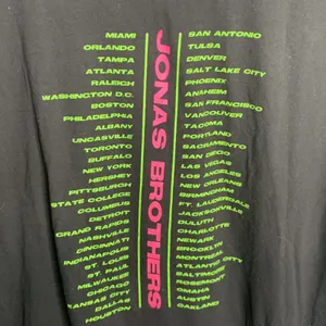 Gildan Jonas Brothers 2019 2020 Happiness Begins Concert Music T-Shirt Tee M-088 Sz L thumbnail 6