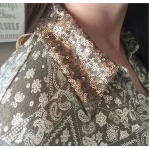 Womens Buckle BKE Gimmicks Sequin Collar Back Collar Button Down Cutout Top - S thumbnail 4