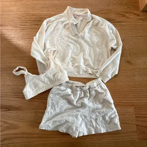 Victoria's Secret 3 piece lounge set thumbnail 1