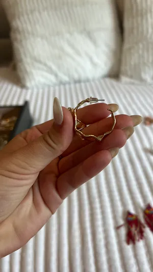 Earrings thumbnail 2