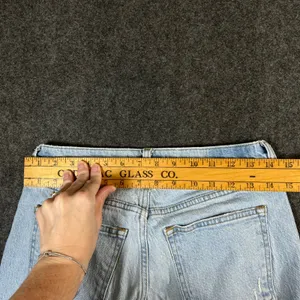 Abercrombie & Fitch The Baggy Low Rise Jeans Light Wash Size 26 2R 29x30 thumbnail 8