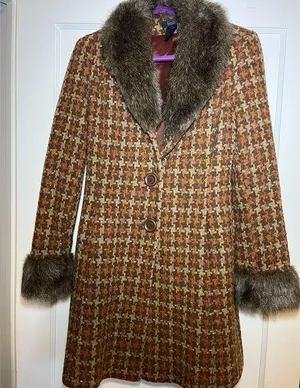 Frenchi coat with fur color Brown Size L thumbnail 1
