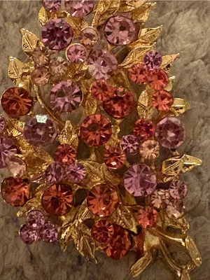 Vintage Pink Purple Rhinestone Spray Brooch Gold Tone Botanical Leaf Pin/Brooch thumbnail 5