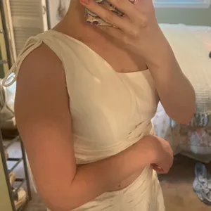 These Three Boutique white flowy vacation set  thumbnail 4